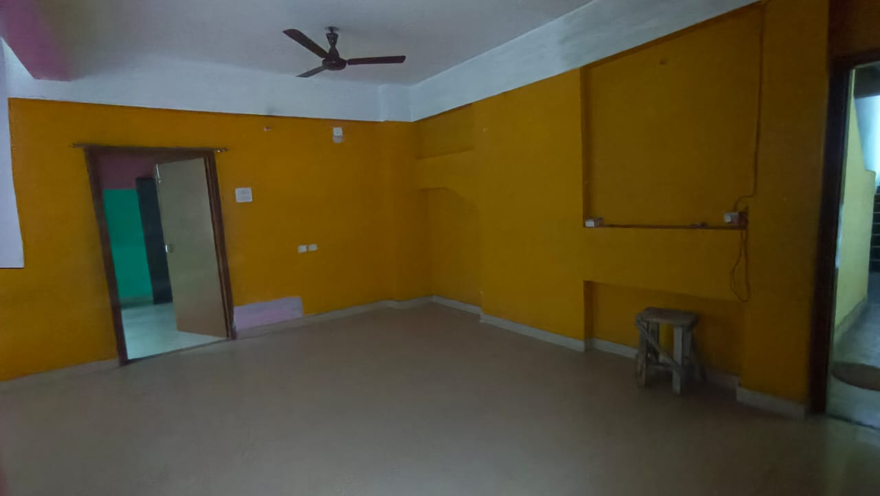 Unfurnished 2bhk in Bormotoria,Sixmile,Guwahati for Rent